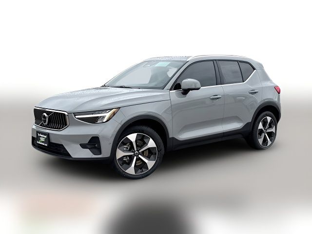 2025 Volvo XC40 Plus Bright Theme