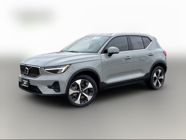 2025 Volvo XC40 Plus Bright Theme