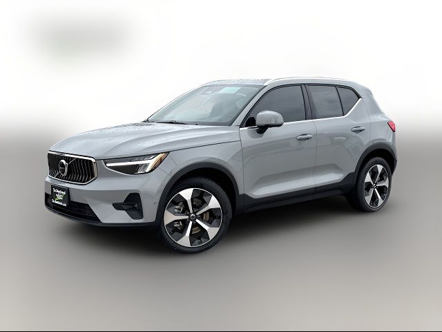 2025 Volvo XC40 Plus Bright Theme