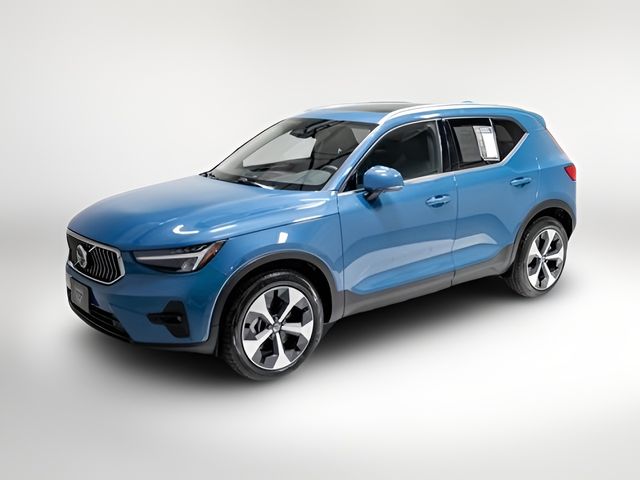 2025 Volvo XC40 Plus Bright Theme