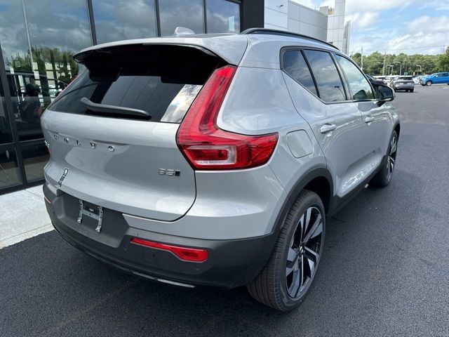 2025 Volvo XC40 Plus Dark Theme