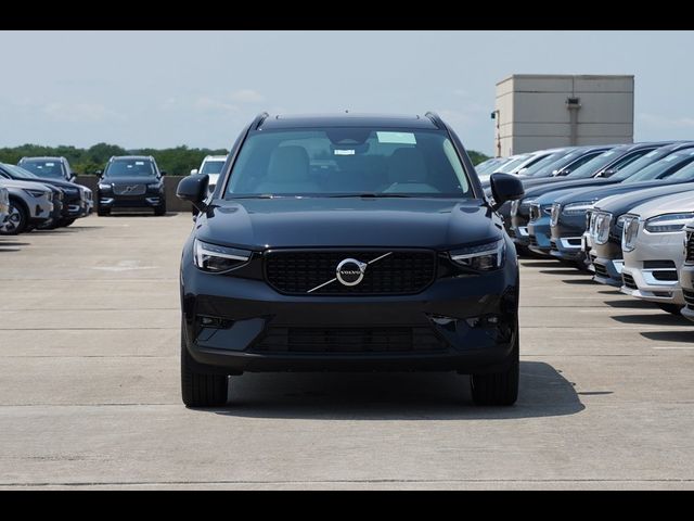 2025 Volvo XC40 Plus Dark Theme