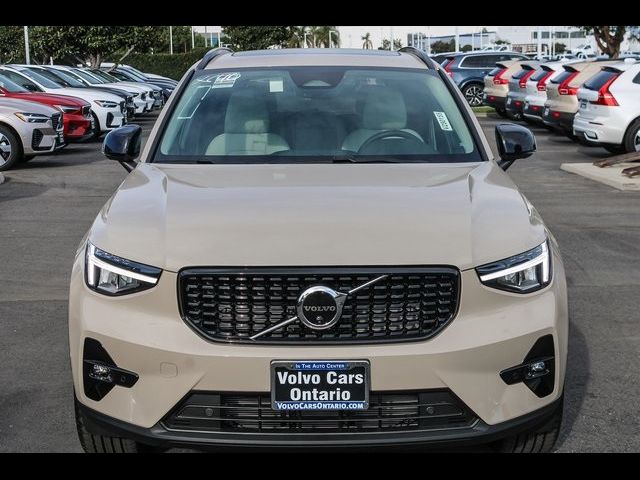 2025 Volvo XC40 Plus Dark Theme