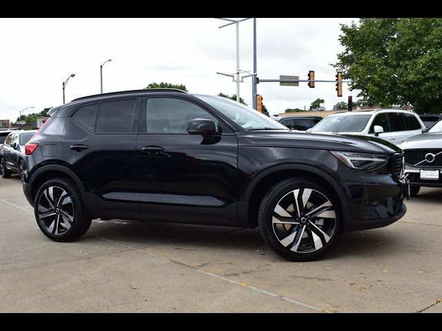 2025 Volvo XC40 Plus Dark Theme