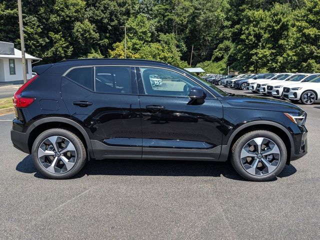 2025 Volvo XC40 Plus Dark Theme