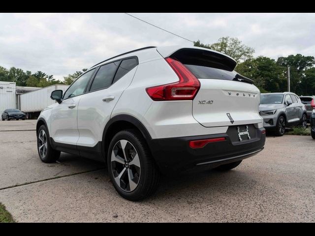 2025 Volvo XC40 Plus Dark Theme