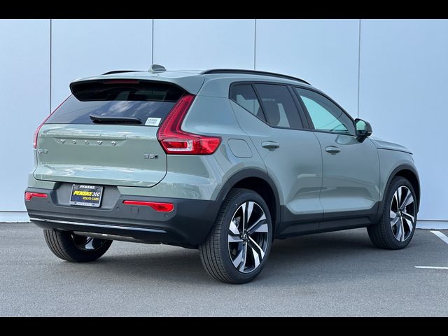 2025 Volvo XC40 Plus Dark Theme