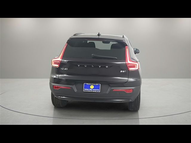 2025 Volvo XC40 Plus Dark Theme