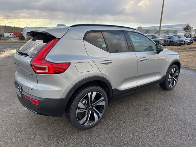 2025 Volvo XC40 Plus Dark Theme