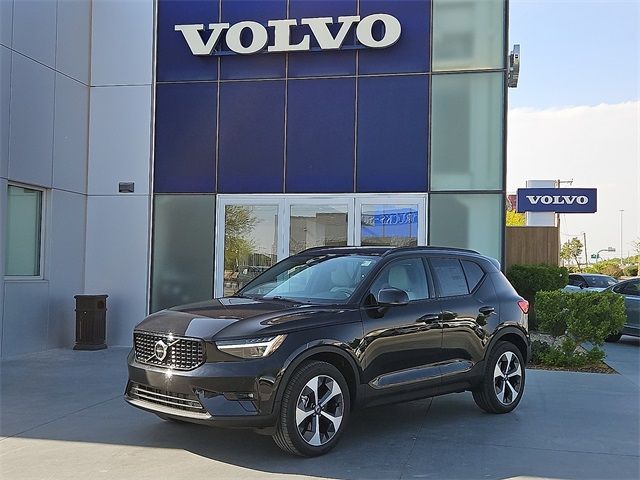 2025 Volvo XC40 Plus Dark Theme