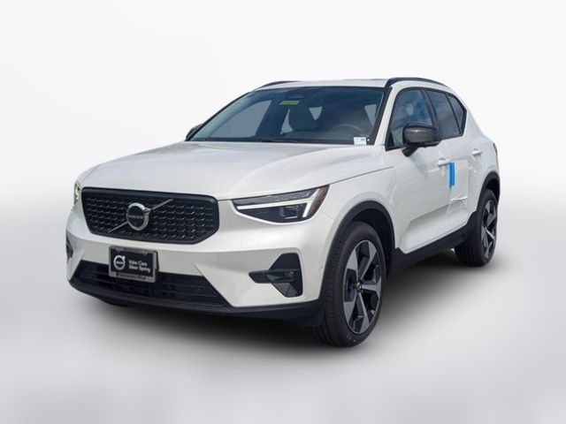 2025 Volvo XC40 Plus Dark Theme