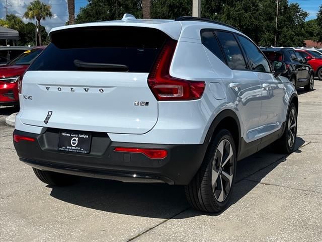 2025 Volvo XC40 Plus Dark Theme