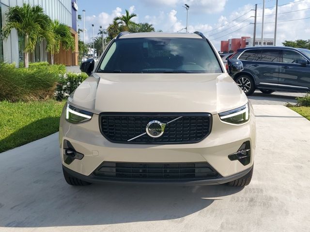 2025 Volvo XC40 Plus Dark Theme