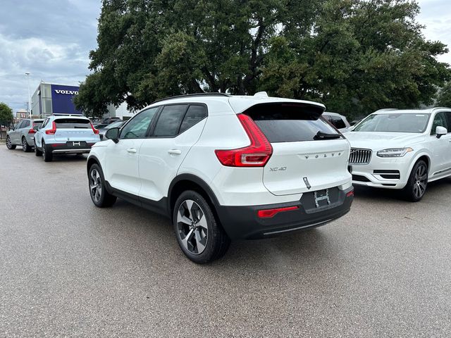 2025 Volvo XC40 Plus Dark Theme