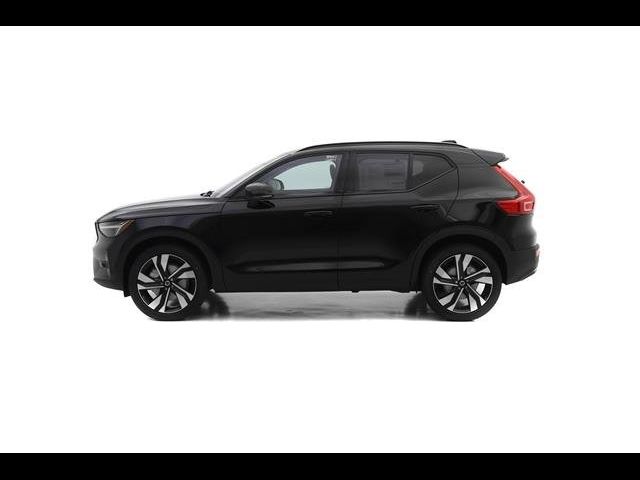 2025 Volvo XC40 Plus Dark Theme