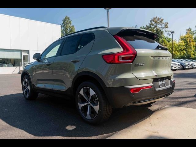 2025 Volvo XC40 Plus Dark Theme