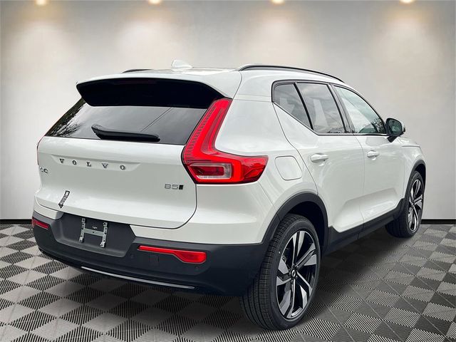 2025 Volvo XC40 Plus Dark Theme