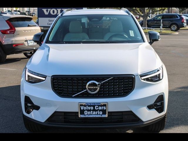 2025 Volvo XC40 Plus Dark Theme