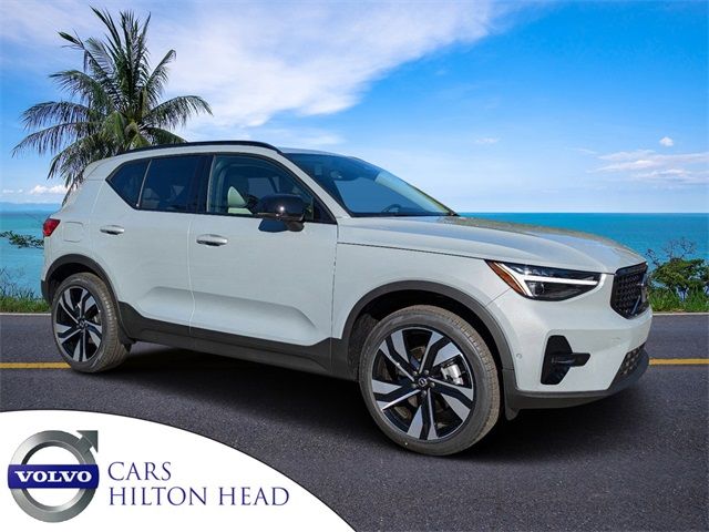 2025 Volvo XC40 Plus Dark Theme