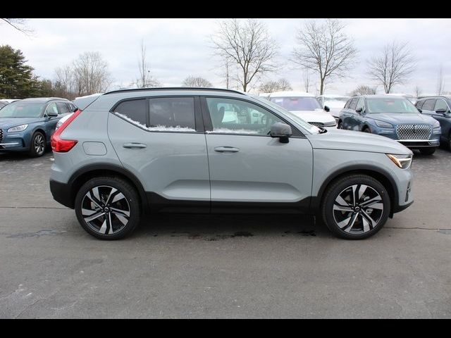 2025 Volvo XC40 Plus Dark Theme