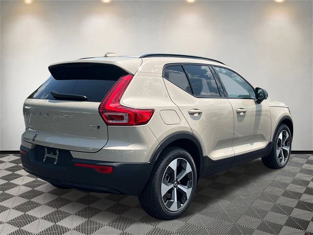 2025 Volvo XC40 Plus Dark Theme