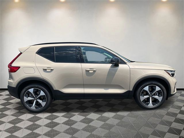 2025 Volvo XC40 Plus Dark Theme