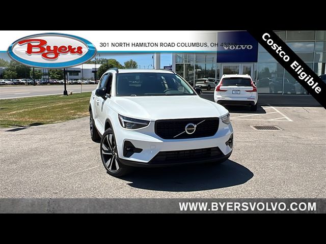 2025 Volvo XC40 Plus Dark Theme