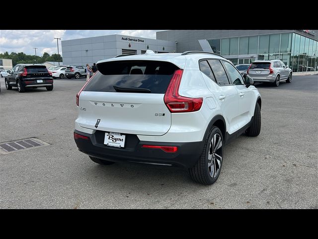 2025 Volvo XC40 Plus Dark Theme