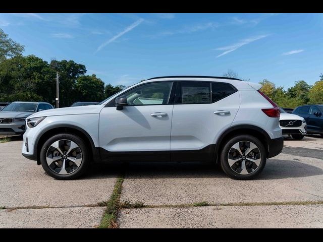 2025 Volvo XC40 Plus Dark Theme