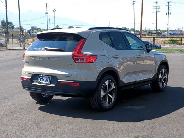 2025 Volvo XC40 Plus Dark Theme