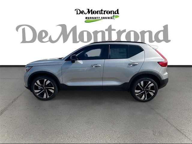 2025 Volvo XC40 Plus Dark Theme