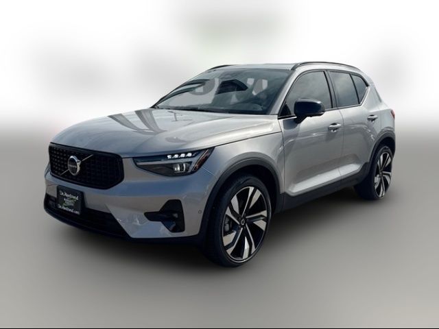 2025 Volvo XC40 Plus Dark Theme