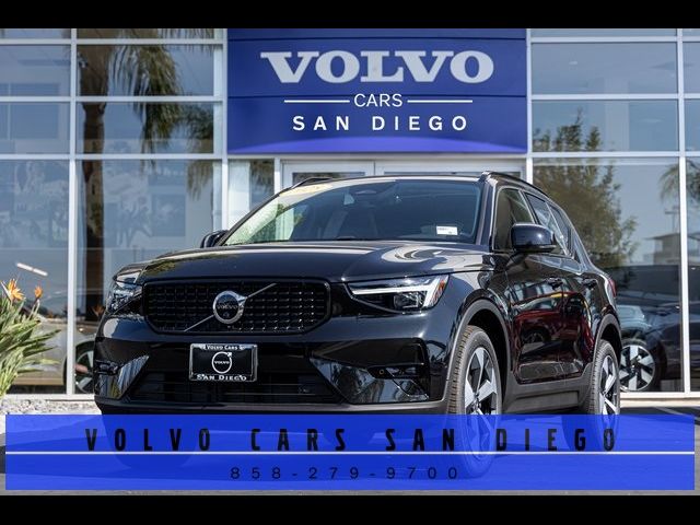 2025 Volvo XC40 Plus Dark Theme