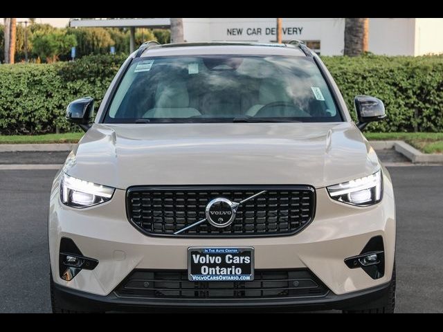 2025 Volvo XC40 Plus Dark Theme