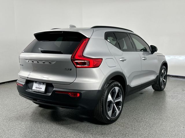 2025 Volvo XC40 Plus Dark Theme