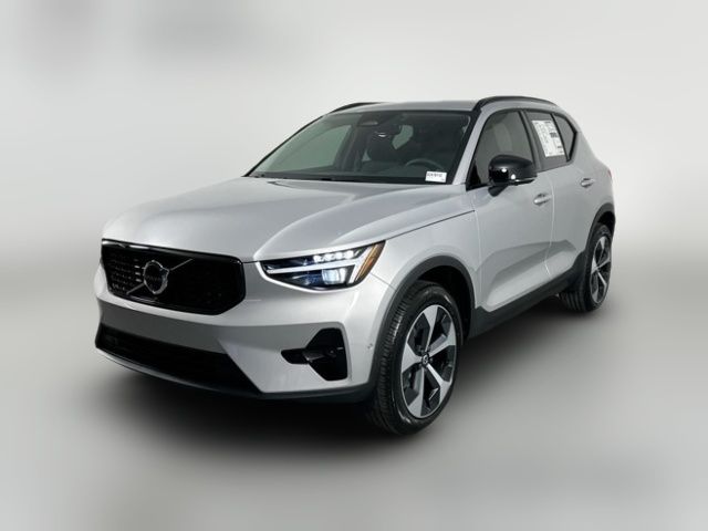 2025 Volvo XC40 Plus Dark Theme