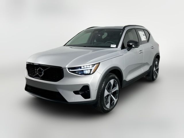 2025 Volvo XC40 Plus Dark Theme