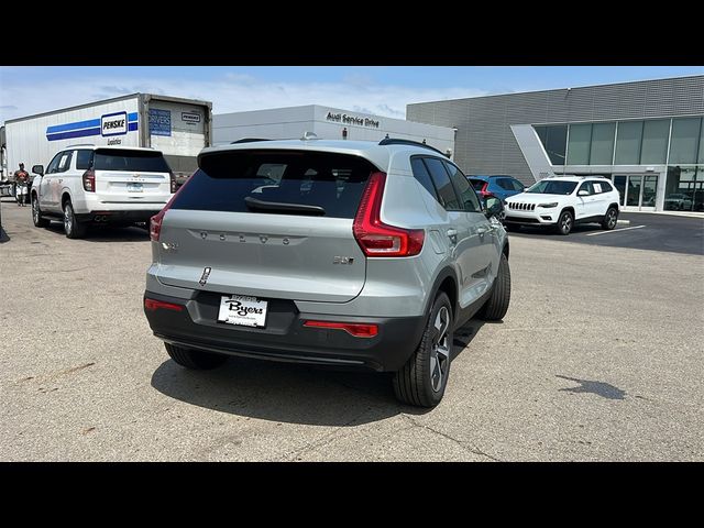 2025 Volvo XC40 Plus Dark Theme