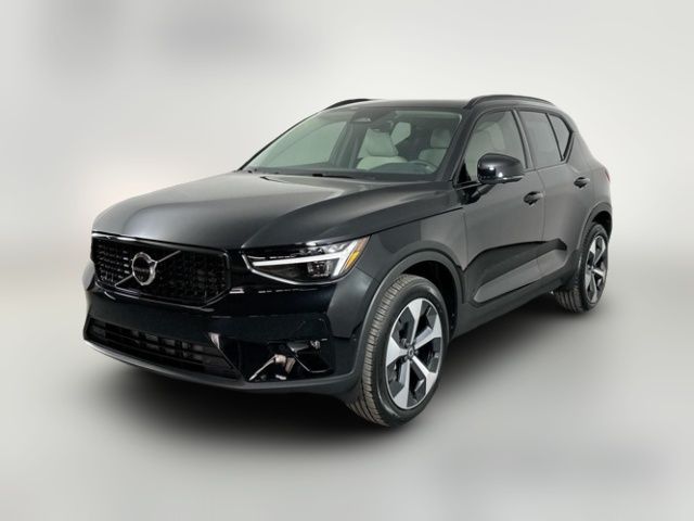 2025 Volvo XC40 Plus Dark Theme