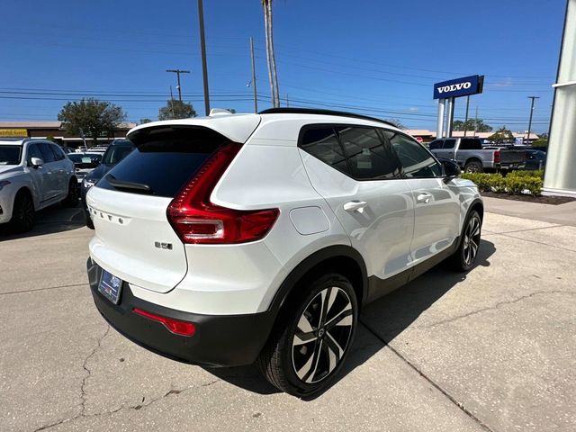 2025 Volvo XC40 Plus Dark Theme