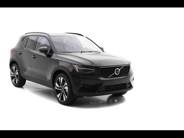 2025 Volvo XC40 Plus Dark Theme