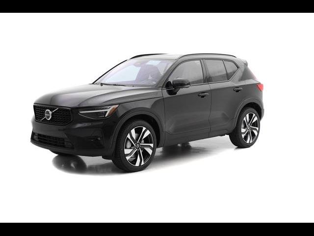 2025 Volvo XC40 Plus Dark Theme