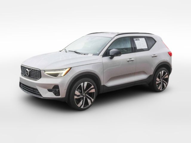2025 Volvo XC40 Plus Dark Theme