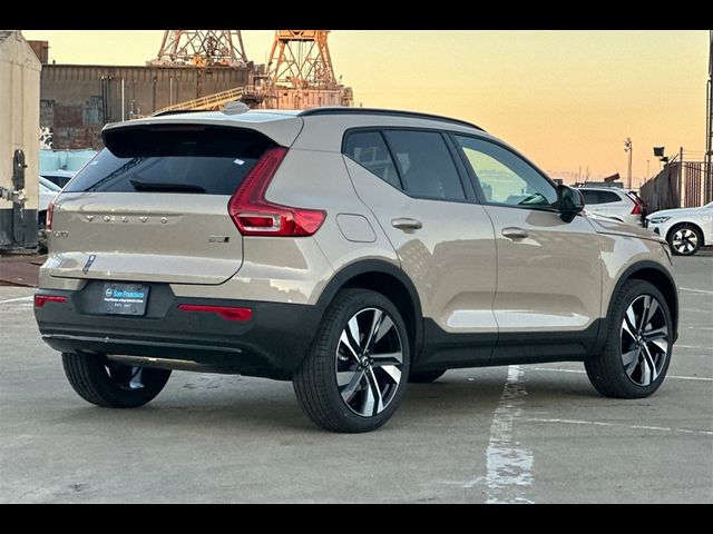 2025 Volvo XC40 Plus Dark Theme