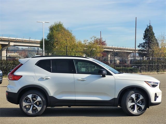 2025 Volvo XC40 Plus Dark Theme