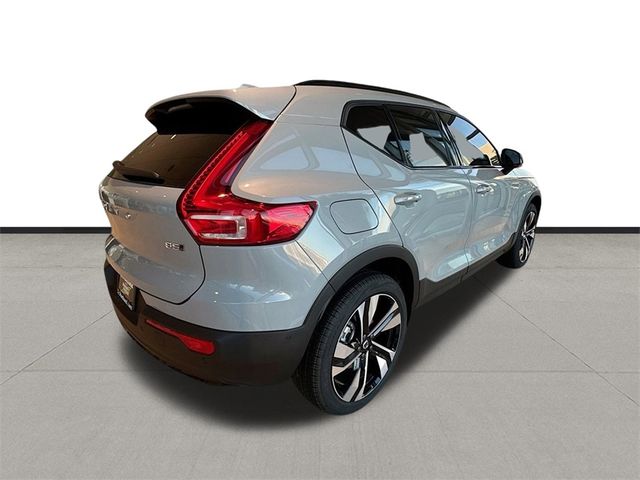 2025 Volvo XC40 Plus Dark Theme