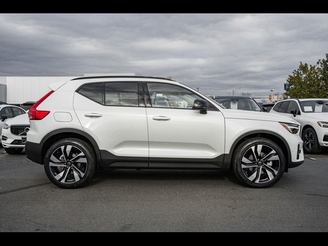 2025 Volvo XC40 Plus Dark Theme