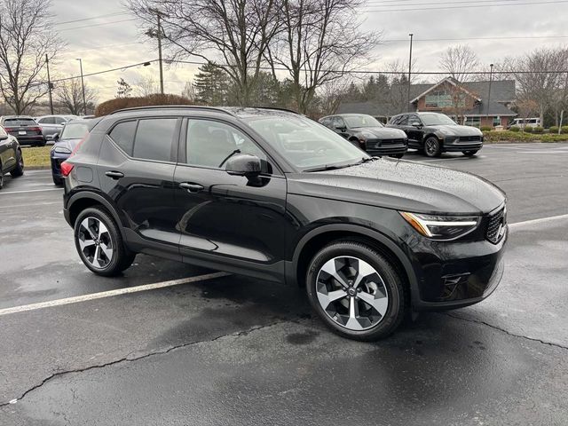 2025 Volvo XC40 Plus Dark Theme