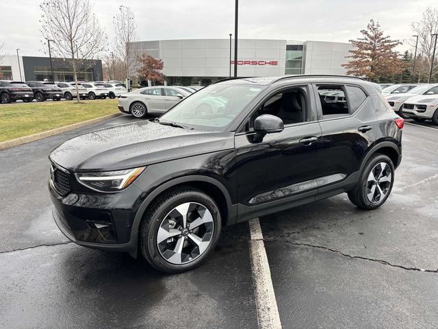 2025 Volvo XC40 Plus Dark Theme