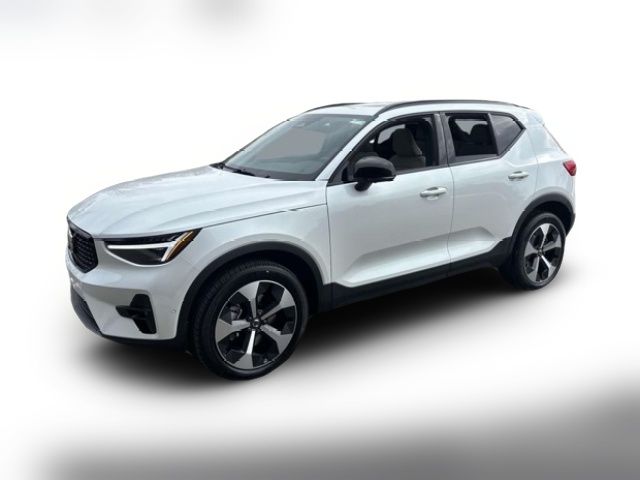 2025 Volvo XC40 Plus Dark Theme